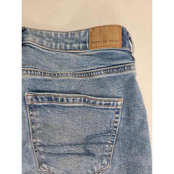 AMERICAN EAGLE Jeans Womens 4 Tapered Mom High Rise Distressed Strigid - Picture 11 of 11